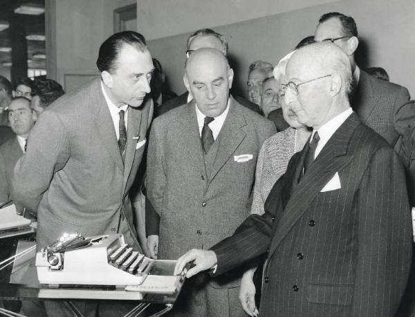 Fiera di Milano - Campionaria 1960 - Visita dell'ambasciatore degli Stati Uniti James Zellerbach