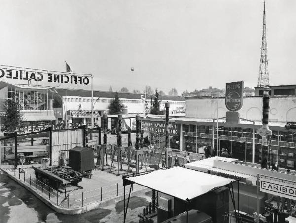 Fiera di Milano - Campionaria 1960 - Area espositiva all'aperto delle Officine Galileo