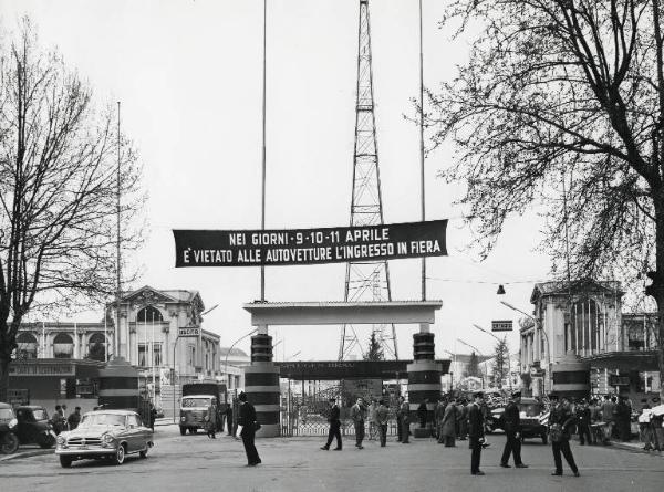 Fiera di Milano - Campionaria 1960 - Entrata di porta Domodossola