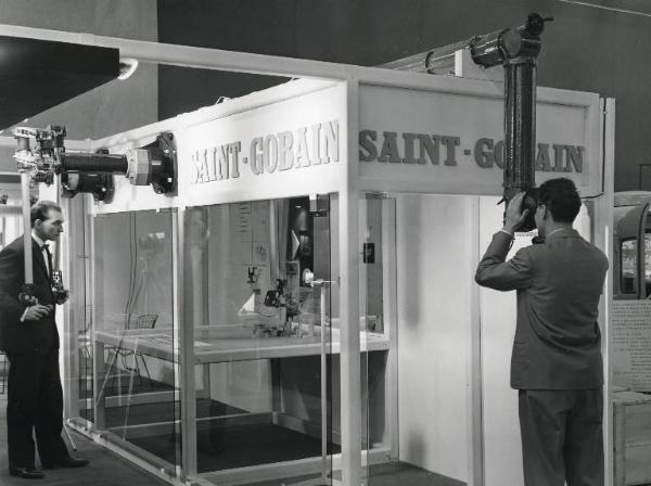 Fiera di Milano - Campionaria 1960 - Padiglione del gruppo Saint Gobain - Interno