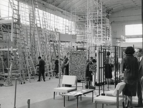 Fiera di Milano - Campionaria 1960 - Padiglione materiali per l'edilizia - Interno