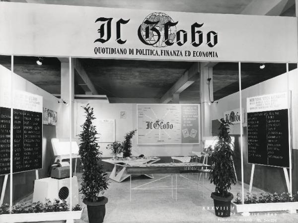 Fiera di Milano - Campionaria 1960 - Stand del quotidiano Il Globo