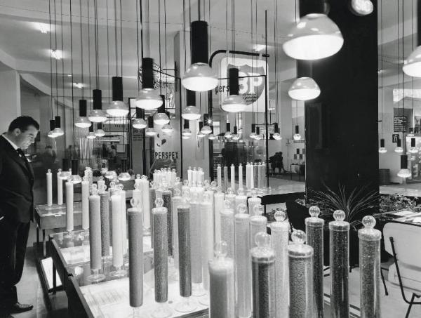 Fiera di Milano - Campionaria 1960 - Padiglione materie plastiche - Interno