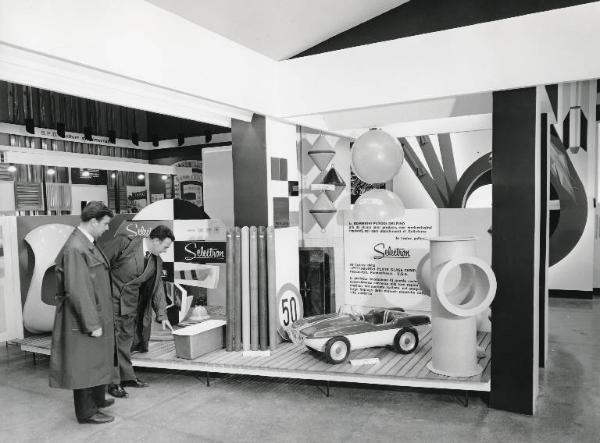 Fiera di Milano - Campionaria 1960 - Padiglione del Gruppo BPD (Bombrini Parodi Delfino) - Sala interna