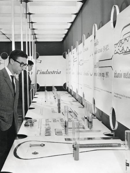 Fiera di Milano - Campionaria 1960 - Padiglione del Gruppo Montecatini - Sala interna