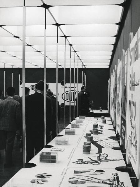 Fiera di Milano - Campionaria 1960 - Padiglione del Gruppo Montecatini - Sala interna