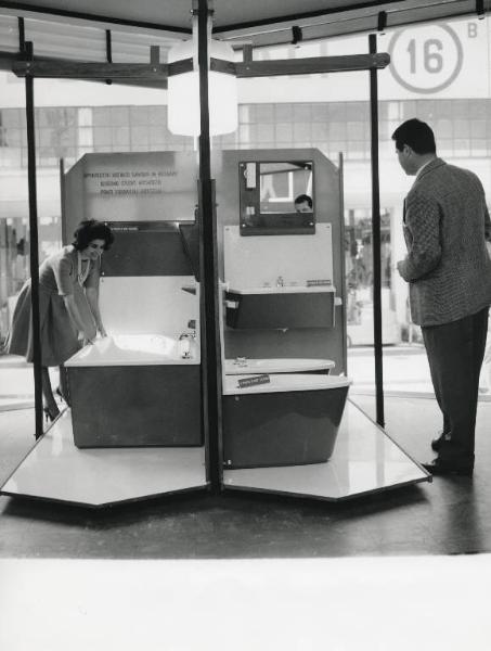 Fiera di Milano - Campionaria 1960 - Padiglione Manifattura Ceramica Pozzi - Interno