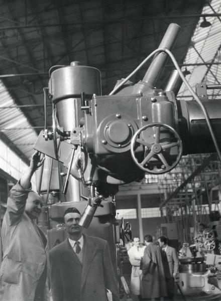 Fiera di Milano - Campionaria 1956 - Padiglione della meccanica - Interno