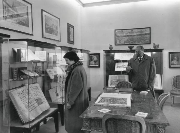 Fiera di Milano - Campionaria 1956 - Mostra dell'antiquariato di qualità