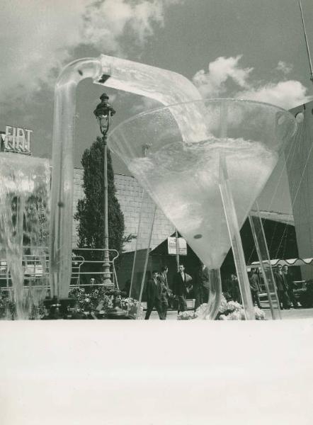 Fiera di Milano - Campionaria 1957 - Installazione di pompe idrauliche