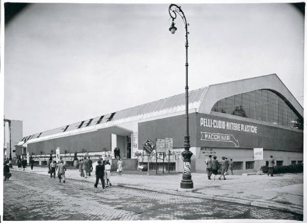 Fiera di Milano - Campionaria 1946 - Viale dell'industria - Padiglione 2