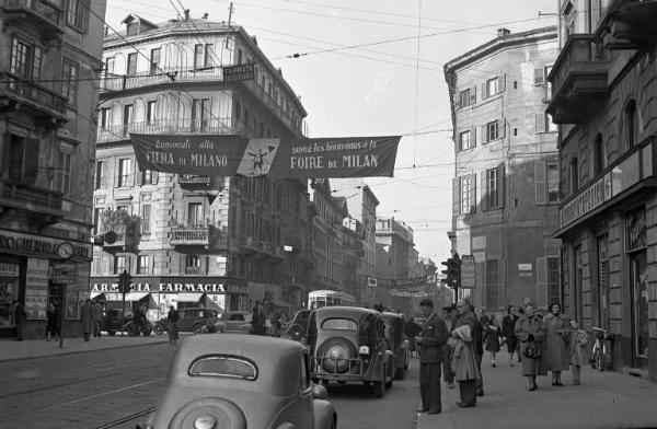 Milano - 1950 - Striscione pubblicitario della Fiera di Milano - Corso Venezia