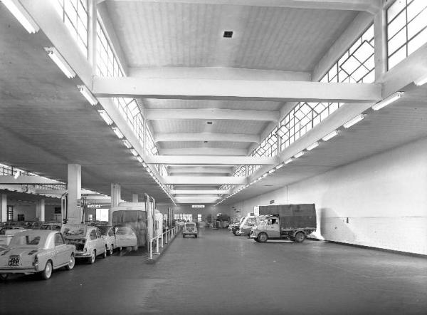 Milano - 1950 - Autorimessa e ricambi Fiat