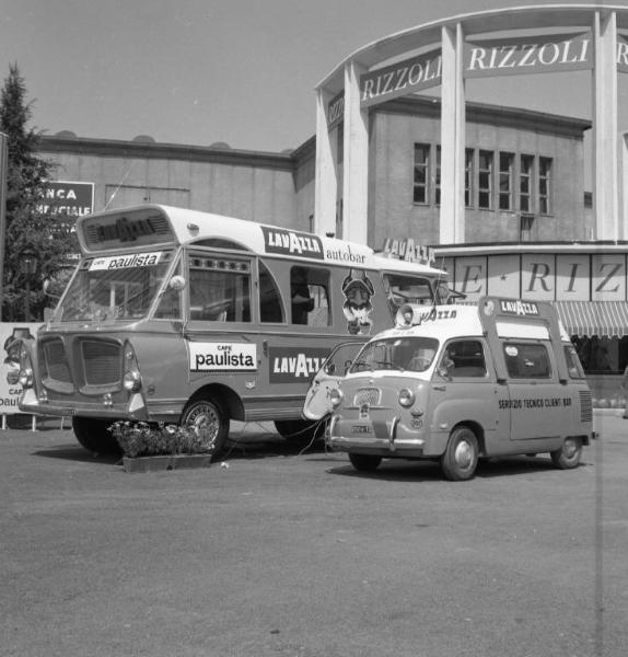 Fiera di Milano - Campionaria 1952 - Autobar Lavazza