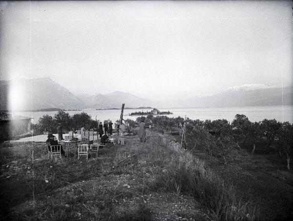 VI sezione Ernesto Breda - Manerba del Garda - Lago - Balipedio - Prove - Tecnici e operai al lavoro - Isola di San Biagio (Isola dei conigli)