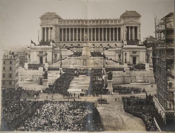 Roma - 4 giugno 1911 - Inaugurazione del monumento a Vittorio Emanuele II, detto il Vittoriano