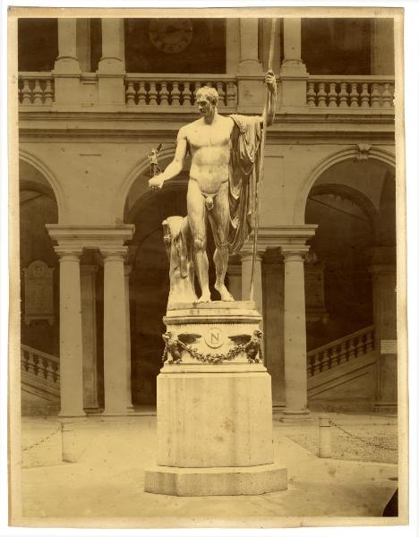 Milano - Palazzo di Brera - Statua bronzea di Napoleone eseguita da Antonio Canova