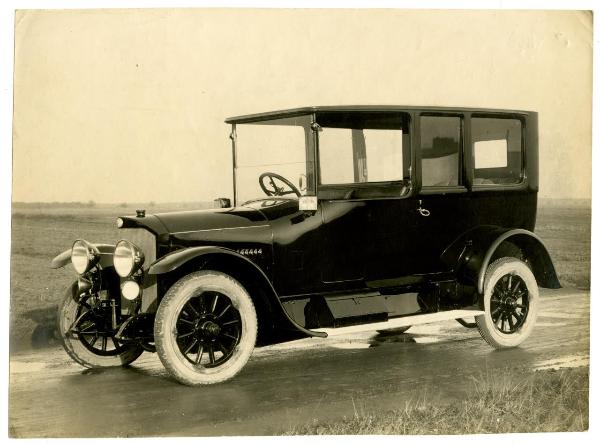 Automobile Mercedes Benz 1919