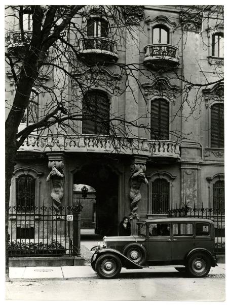 Torino - Palazzo Ceriana Mayneri - Automobile Fiat 514