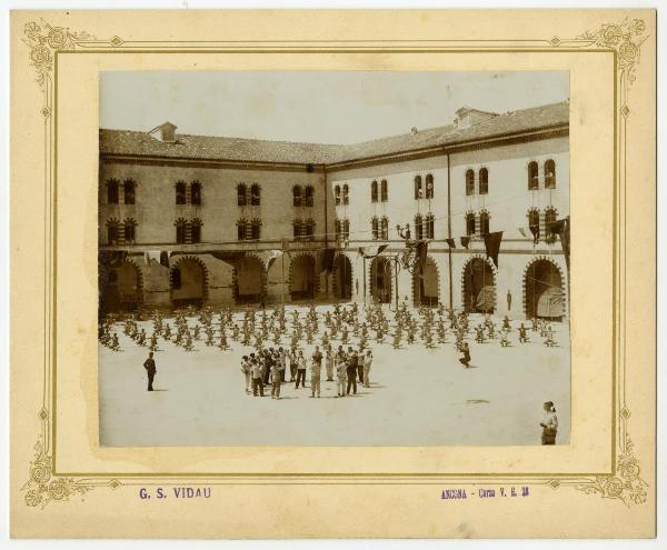 Esercitazione alla Scuola militare di Ancona