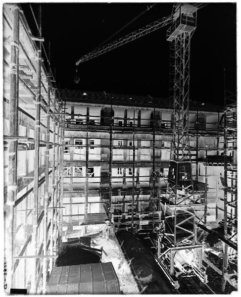 Milano - costruzione del nuovo edificio del Liceo Parini