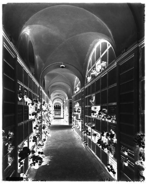 Milano - Cimitero Monumentale - colombari