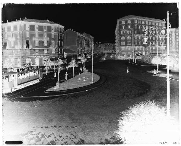 Milano - piazza Maria Adelaide di Savoia - veduta animata