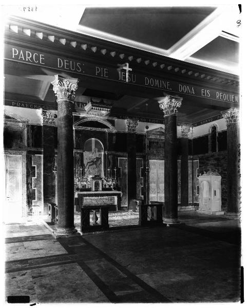 Milano - Cimitero Maggiore - Cimitero di Musocco - chiesa - interno