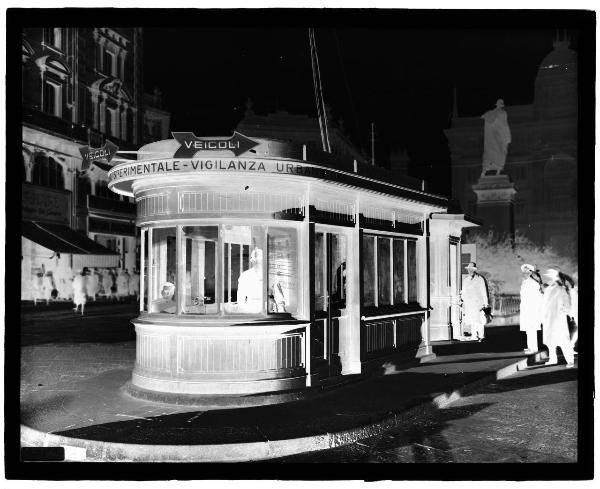 Milano - piazza Cordusio - cabina di controllo semafori