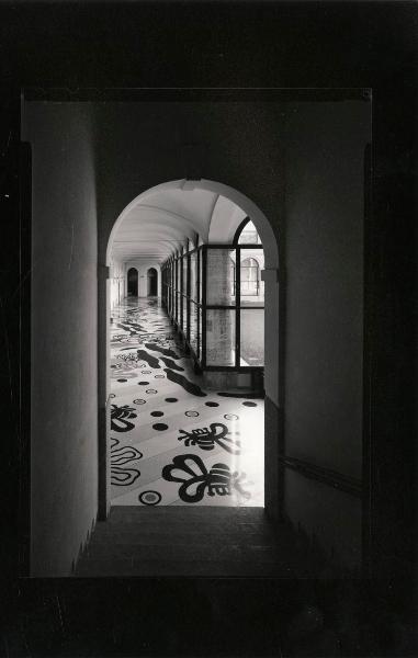 Milano - Palazzo delle Stelline - interno - Bobo Piccoli - pavimento