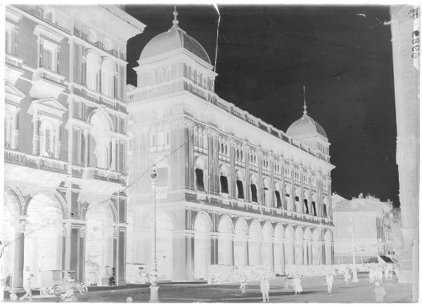 Milano - piazza Duomo angolo via Santa Radegonda - Palazzo della Rinascente