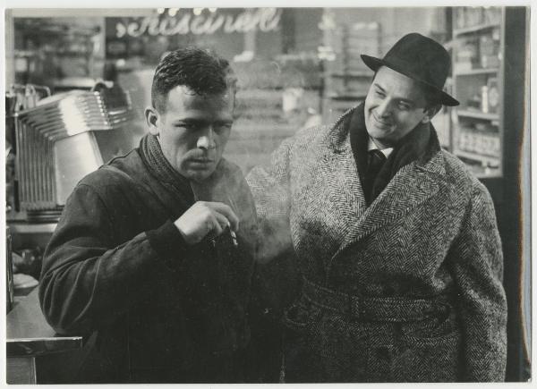 Renato Salvatori - Roger Hanin - riprese del film "Rocco e i suoi fratelli" (Luchino Visconti)