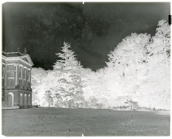 Milano - Villa Reale - Galleria d'Arte Moderna - giardino