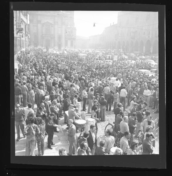 Manifestazione sindacale e antifascista - Mantova - Piazza Sordello - Ritrovo dei partecipanti