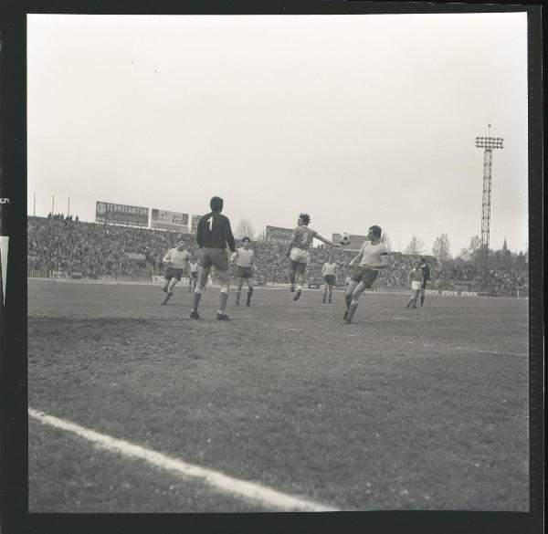 Partita Modena-Mantova 1971 - Modena - Stadio Alberto Braglia - Azione di gioco