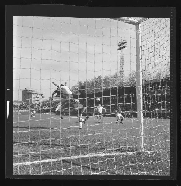 Partita Mantova-Casertana 1971 - Mantova - Stadio Danilo Martelli - Azione di gioco