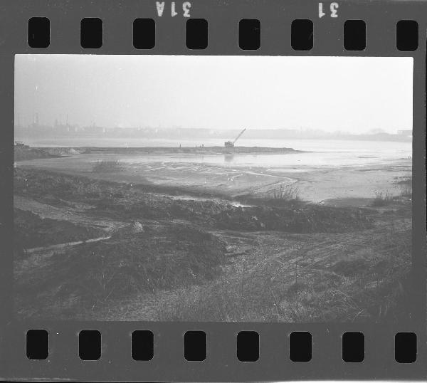 Mantova - Lago Inferiore - Lavori di bonifica - Vista dall'alto del nuovo argine