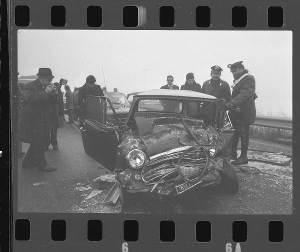 Incidente mortale - "Mini" incidentata - Autostrada del Brennero - Inquirenti e giornalisti