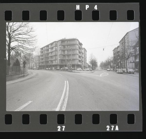 Mantova - Viale Montello, incrocio viale Isonzo