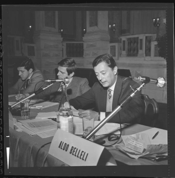 Ritratto di gruppo maschile - Convegno dei giovani industriali - Mantova - Via Accademia 47 - Teatro Scientifico Bibiena - Umberto Agnelli