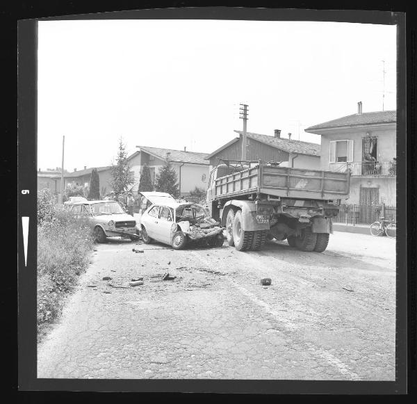 Incidente stradale - Curtatone - Montanara - Via dei Toscani - Automezzi coinvolti