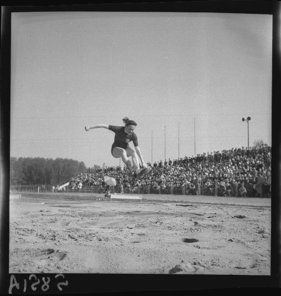 Atletica leggera - Campionato studentesco femminile - Salto in lungo - Mantova - Viale Learco Guerra - Campo Scuola