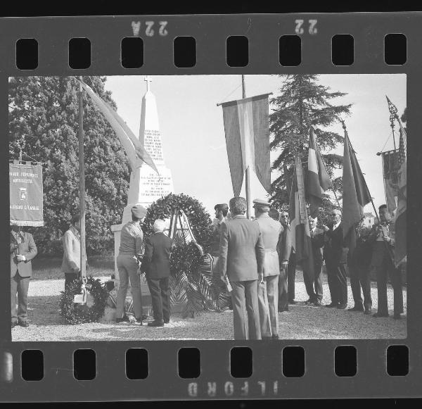 Commemorazione martirio dell'Aldriga - Curtatone - Via al Lago 8a - Deposizione corona d'alloro