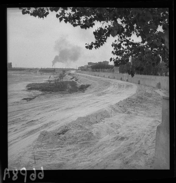 Mantova - Strada in costruzione - Lago di Mezzo - Muro di cinta