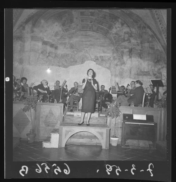 Ritratto femminile - Il soprano Maria Baiocchi - Concerto - Mantova - Convento di San Francesco - Salone "Mantegna"