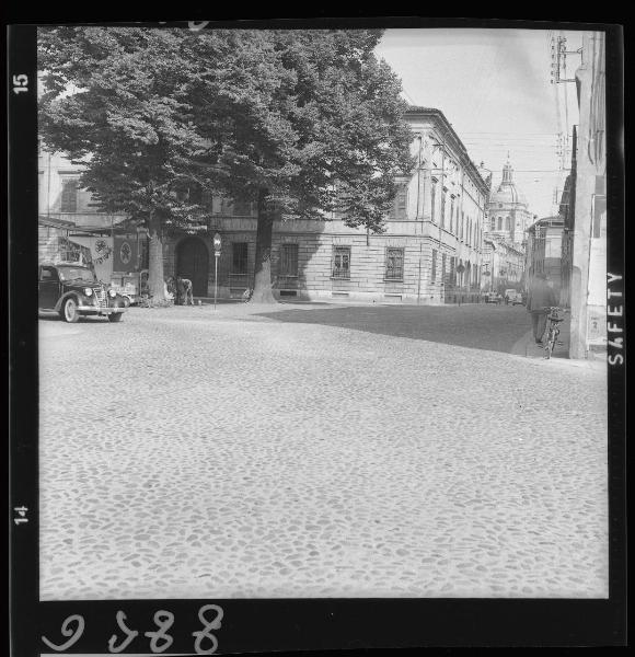 Mantova - Piazza S. Giovanni - Via Fernelli