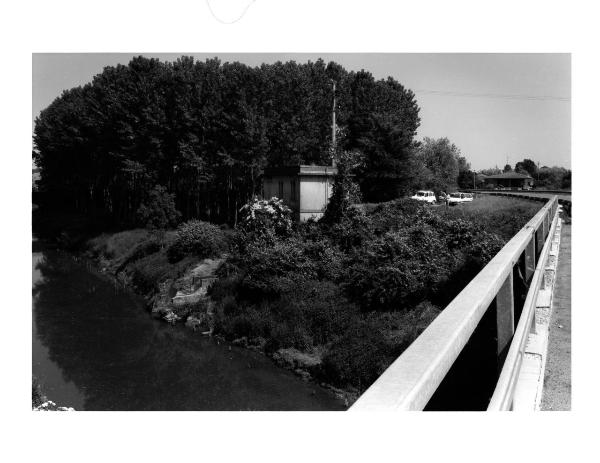 Castelnuovo Bocca d'Adda - S. Antonio - Impianto di sollevamento irriguo - Canale - Vegetazione - Ponte