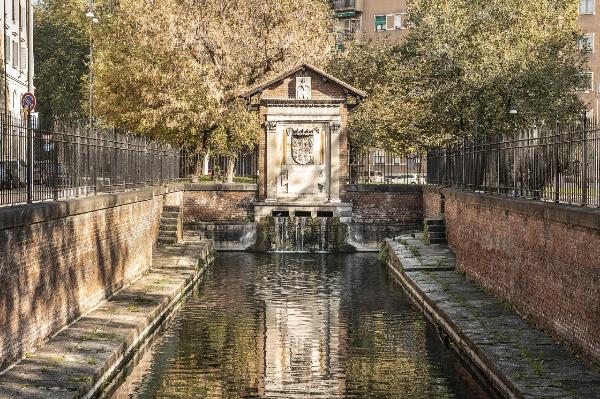 Milano - Conca di Viarenna - Edicola - Alberi