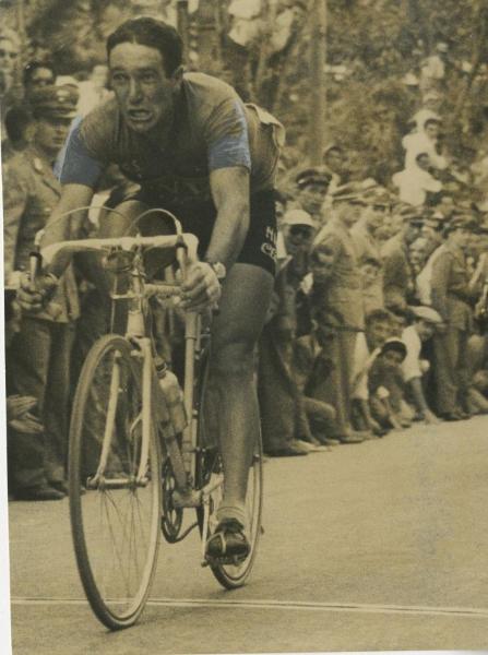 Ciclismo - Pierino Baffi - Giro dei Paesi Bassi 1956 - Tappa Roosendaal-Heerlen - Sulla linea del traguardo