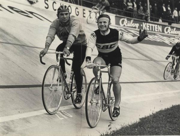 Ciclismo - Leandro Faggin - Francoforte sul Meno (Germania) - Campionati del mondo di ciclismo su pista 1966 - In allenamento con Giampiero Macchi